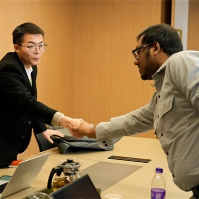 زيارة العميل الهندي: توقيع اتفاقية التوريد السنوية لأنابيب النحاس C12200